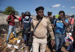 Banda en Haití advierte “a costa de sangre” sacará al primer ministro 
