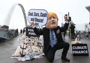 COP26 se acerca a su fin entre protestas contra la inoperancia climática