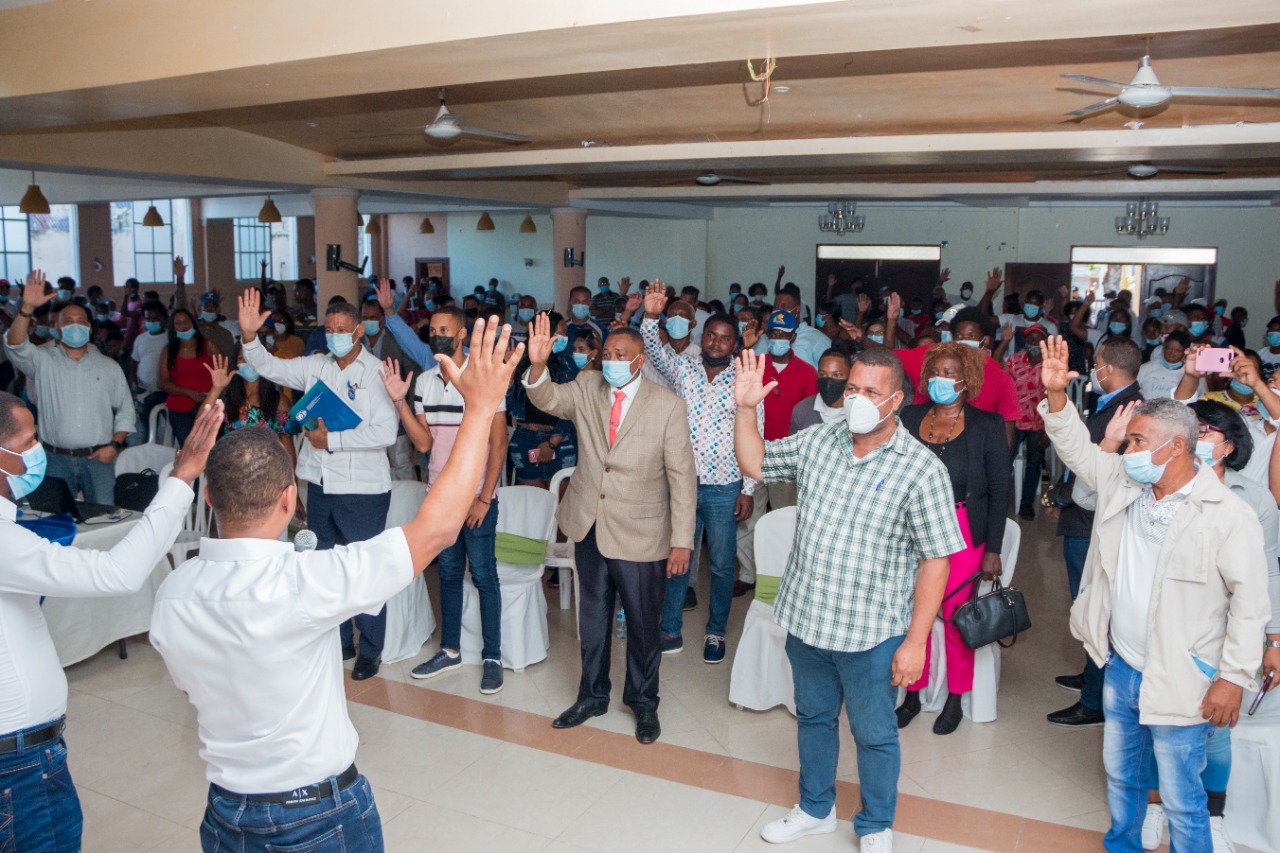 Expeledeistas de Villa Altagracia ofrecen apoyo al presidente Abinader