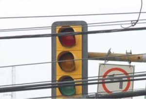 Piden reparación semáforos de avenida 27 de Febrero con Doctor Delgado