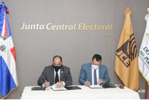 JCE y el Defensor del Pueblo firman acuerdo interinstitucional