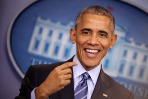 Barack Obama publica lista de canciones y libros favoritos de 2021