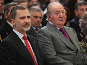 Gobierno deja a Felipe VI decidir si Juan Carlos vuelve a España