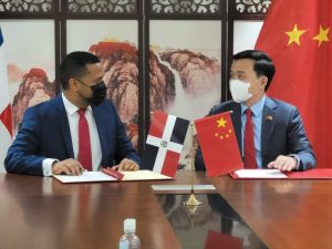 Embajada China hace donativo al cuerpo de Bomberos de Las Terrenas
