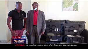 Detienen haitianos con equipos para dotar de documentos a extranjeros