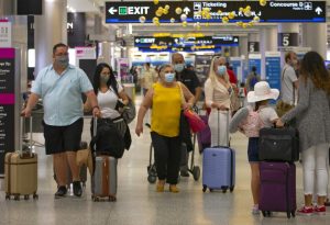Nuevos y más estrictos requisitos para viajeros que llegan a EE.UU