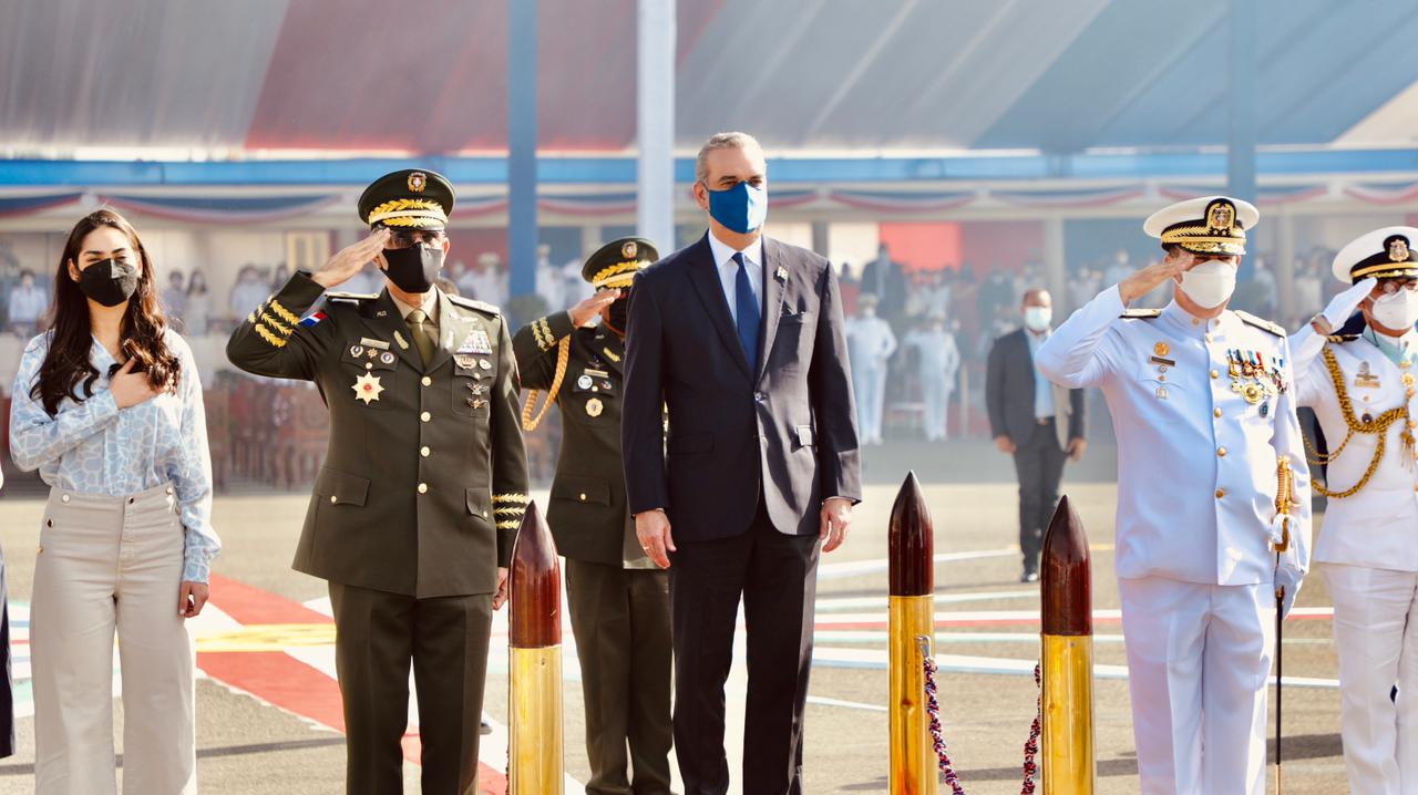 Presidente Abinader reconoce labor de las Fuerzas Armadas