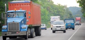 DIGESETT Santiag detiene vehículos pesados sin permisos