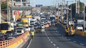 Obras Públicas anuncia cierre de carril en elevado autopista Duarte