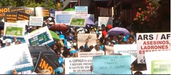 ADESA marcha en reclamo de derechos sanitarios sin excepciones