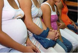 77 de cada mil adolescentes entre 15 y 19 años ha sido madre en el país