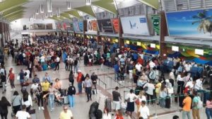 Autoridades redoblan seguridad ante llegada de turistas y dominicanos ausentes