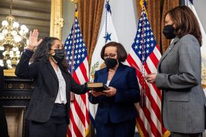 Dominicana Julissa Reynoso jura como embajadora de EE.UU en España