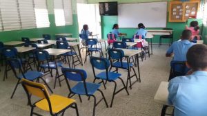 Escuelas de DN permanecen en con baja asistencia de estudiantes