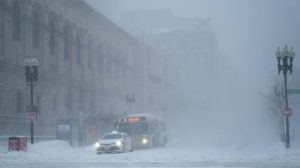 Tormenta de nieve azota noreste de EE.UU. y obliga a cancelar vuelos