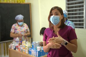 Entregan medicamentos en Sabana Perdida ante escasez de medicinas