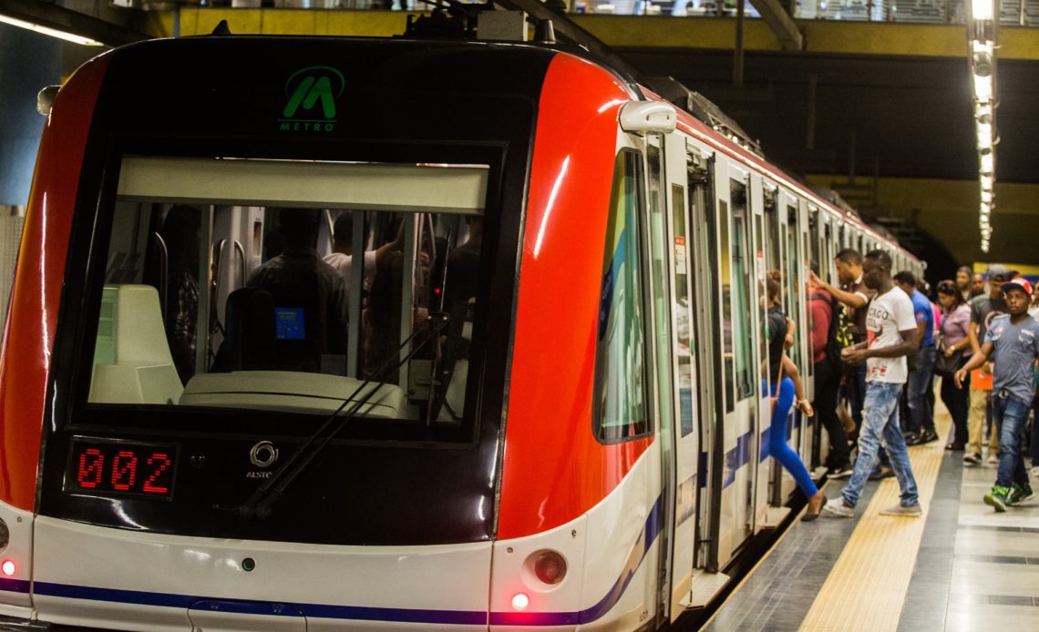 Empleados del Metro levantan paro; llegan a acuerdo con Opret