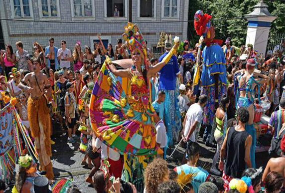 Cancelan carnaval callejero de Río de Janeiro por avance de ómicron