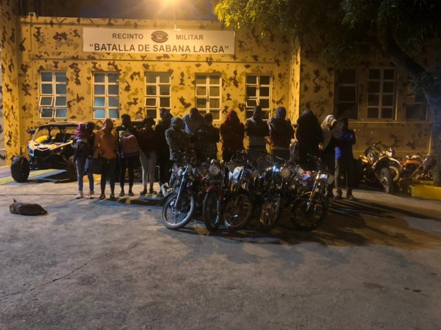 Cesfront detiene 16 haitianos ilegales abordo motocicletas en Dajabón