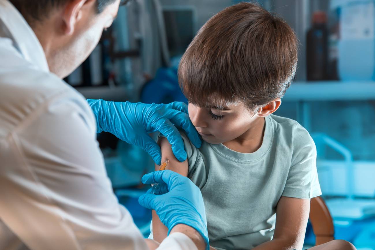 Educación afirma vacunación en niños de 5 a 11 años inicia este lunes