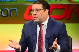 Sanz Lovatón asegura Gobierno no tiene en carpeta privatizar nada