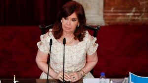 Confirman proceso contra Cristina Fernández por sobornos