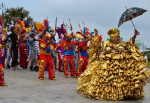 Conoce los personajes populares del carnaval dominicano