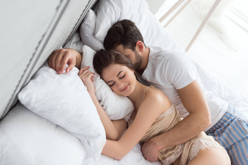 El sexo ayuda a dormir mejor y te contamos por qué