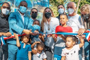 ADN inaugura renovado parque en sector 30 de Mayo