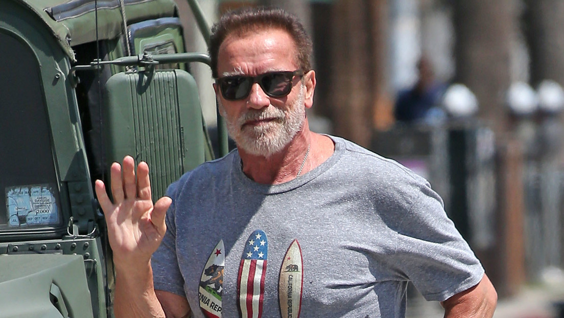 El actor Arnold Schwarzenegger para que siga en forma a los 74 años