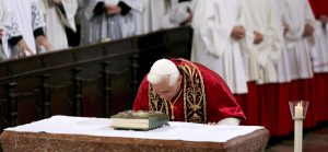 Benedicto XVI pide perdón por abusos bajo su responsabilidad