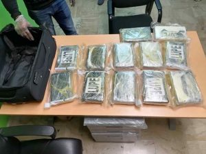 Arrestan arubeño con 18 paquetes de cocaína en Aeropuerto Punta Cana