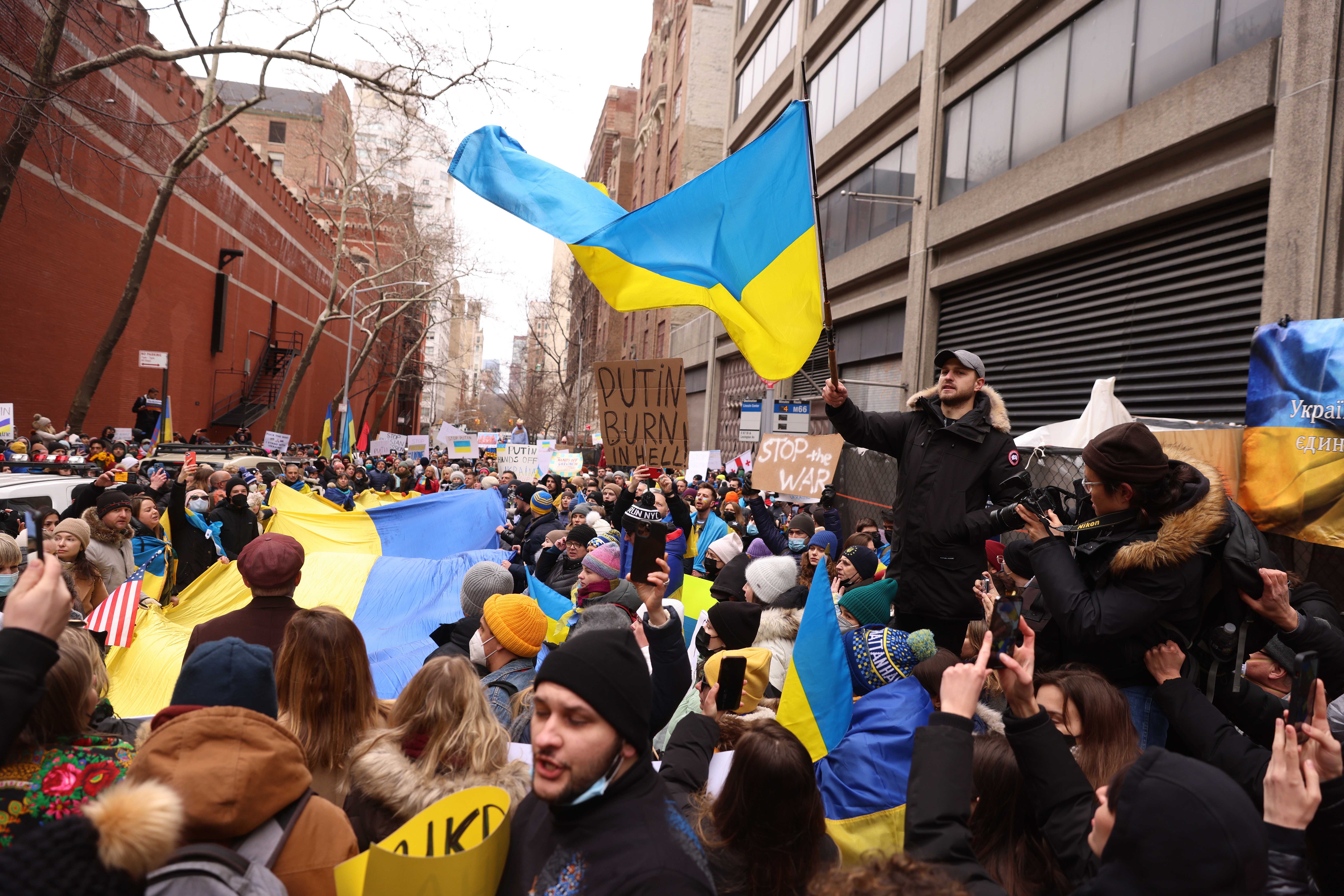 Ucranianos repudian desde NY la intervención militar rusa en su país