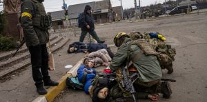 Familia ucraniana destruida por las bombas rusas