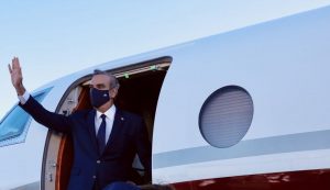 Presidente Abinader viaja este martes a Argentina y a Chile