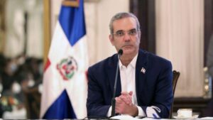 Presidente Abinader evalúa proyectos de inversión Marca País