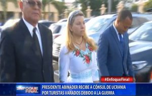 
Presidente Abinader recibe a cónsul de Ucrania por turistas varados debido a la guerra
