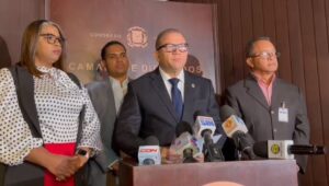 Diputado Rafaél Castillo y otros altos dirigentes renuncian del PLD