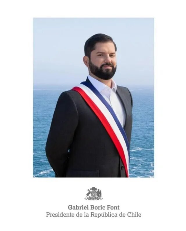Retrato oficial de Gabriel Boric como presidente de Chile: ¡Sin corbata!
