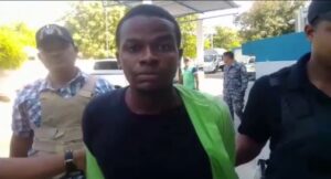 Policía apresa hombre acusado de herir de bala a otro en Barahona