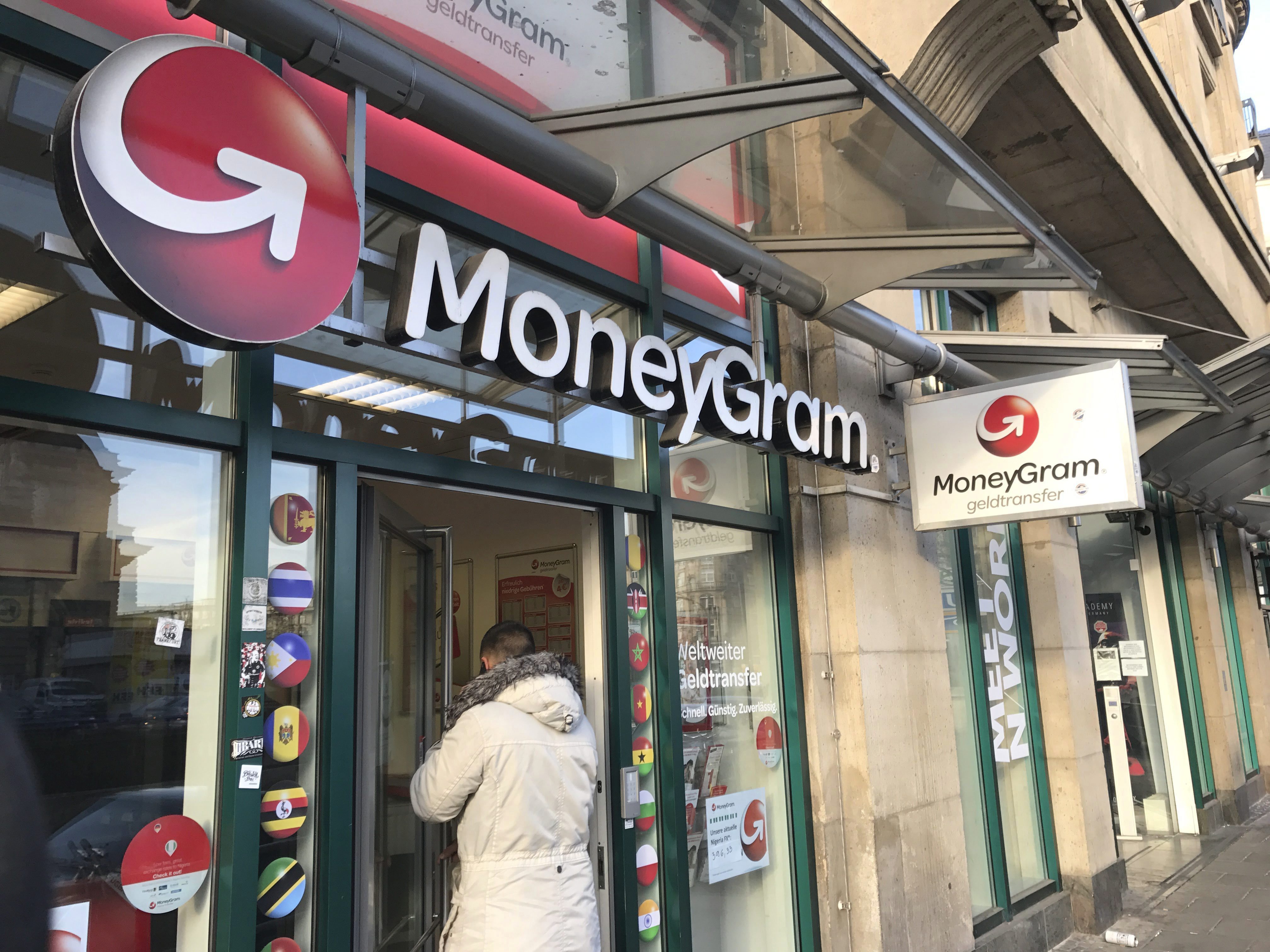 EE.UU. demandan a MoneyGram por "prácticas abusivas" en remesas