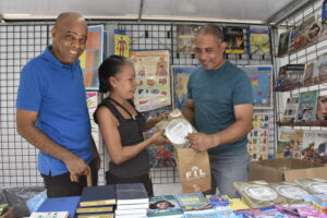 Feria de Libro implementa por primera vez uso de bolsas biodegradables