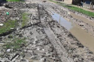 En La Garita de SJM demandan reconstrucción de carretera