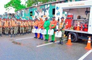 Obras Públicas entrega equipos a Comipol para operativo de Semana Santa