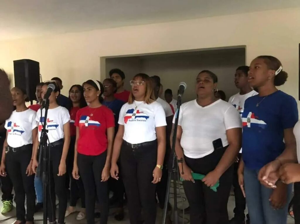Alcalde Pantalio inaugura Escuela de Música y Canto en Bayaguana