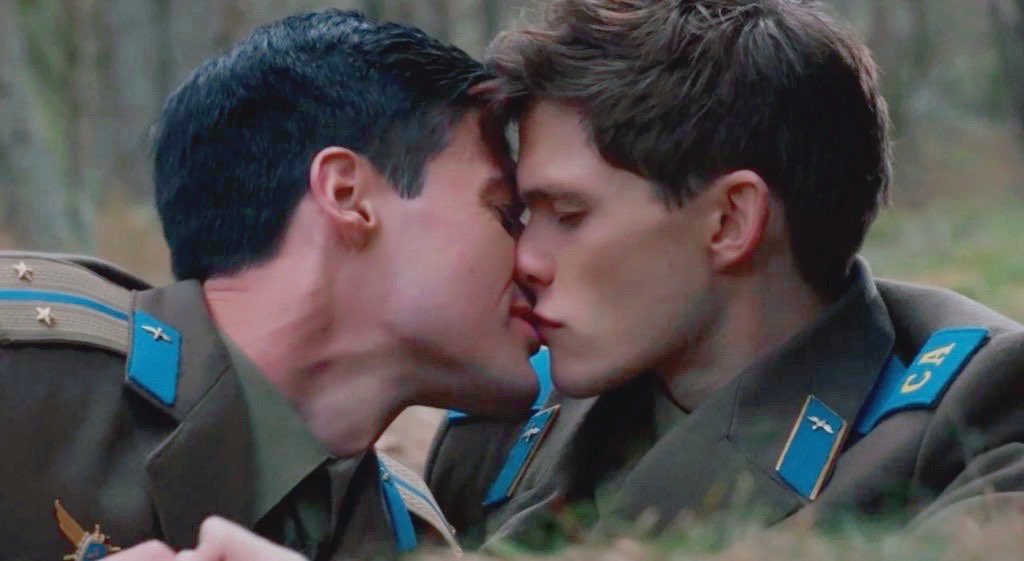 "Firebird" llega al cine: La historia gay que averguenza a Moscú