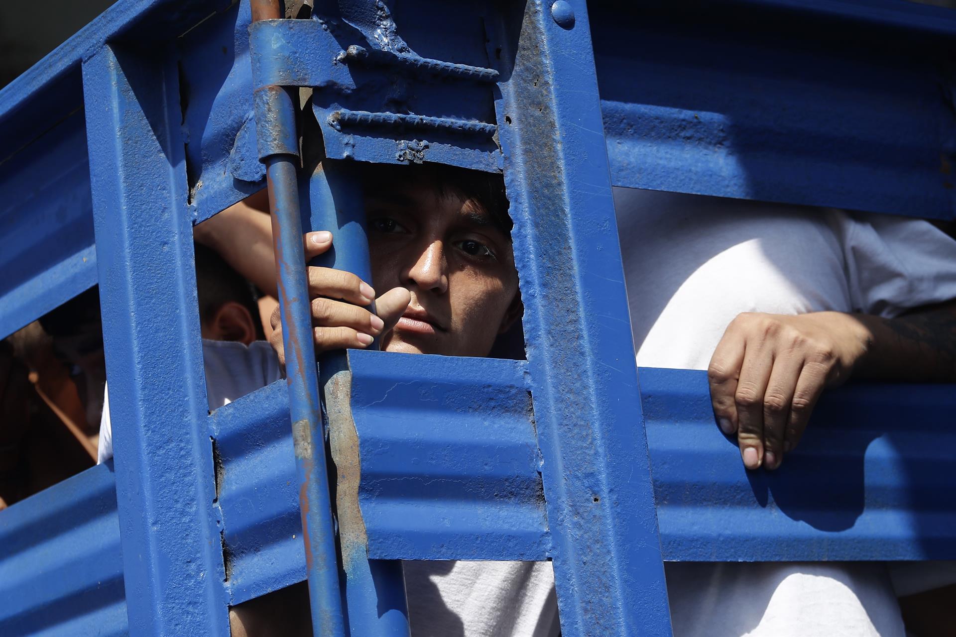 Más de 8,000 pandilleros capturados en El Salvador, según Bukele