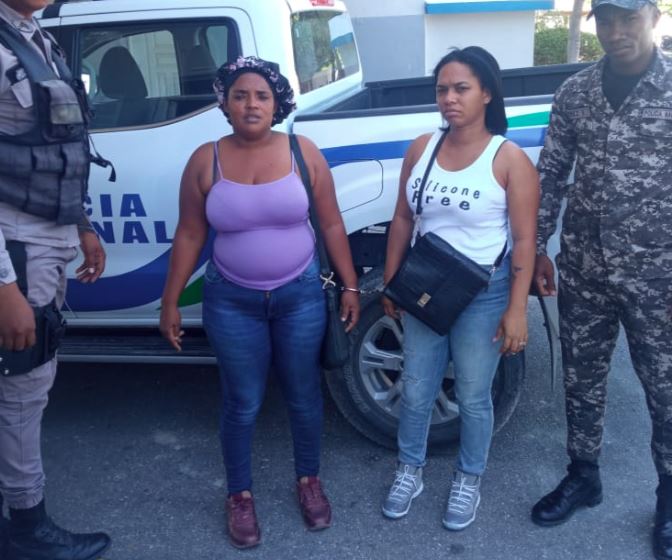 Apresan dos mujeres acusados de robo en Barahona