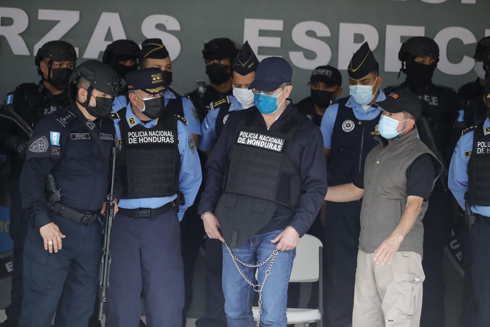 Redoblan seguridad previo a extradición de Juan Orlando Hernández
