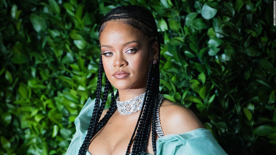 Cachos en su embarazo: todo sobre la ruptura de Rihanna
